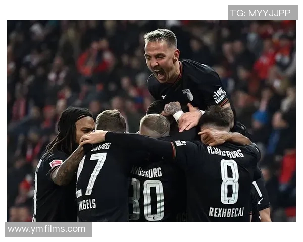 勒沃库森主场3-0科隆豪取胜利狂欢沸腾