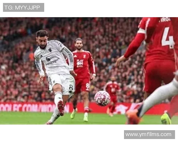 英超积分榜战火连天：利物浦紧追曼城，热刺逼近前四