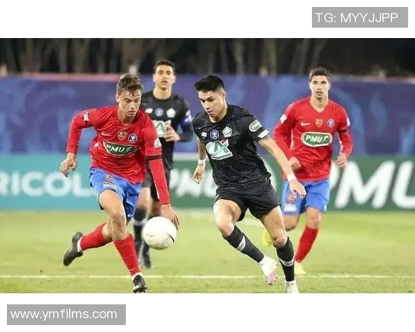 乌法与华沙普洛克的较量揭示了足球战术与团队合作的重要性 乌法与华沙普洛克的较量揭示了足球战术与团队合作的重要性