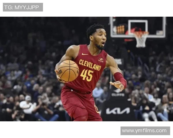 鹈鹕老将担任球队领袖，传授经验助力年轻球员成长！