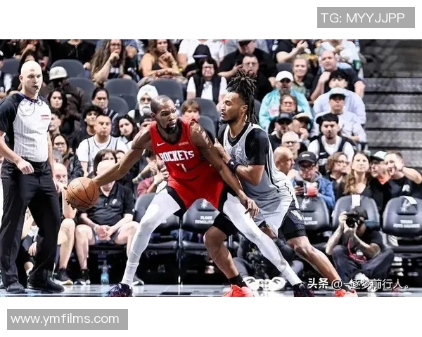 火箭对决马刺精彩赛事腾讯视频全程直播不容错过