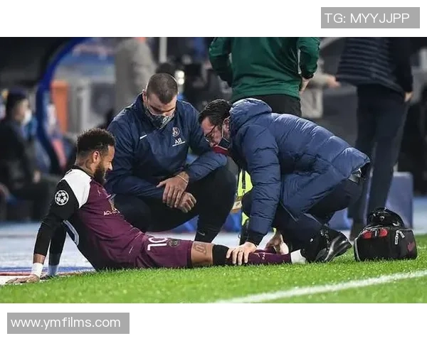 内马尔赛季第五次受伤巴黎欧冠前景堪忧球队需应对重大挑战 内马尔赛季第五次受伤巴黎欧冠前景堪忧球队需应对重大挑战